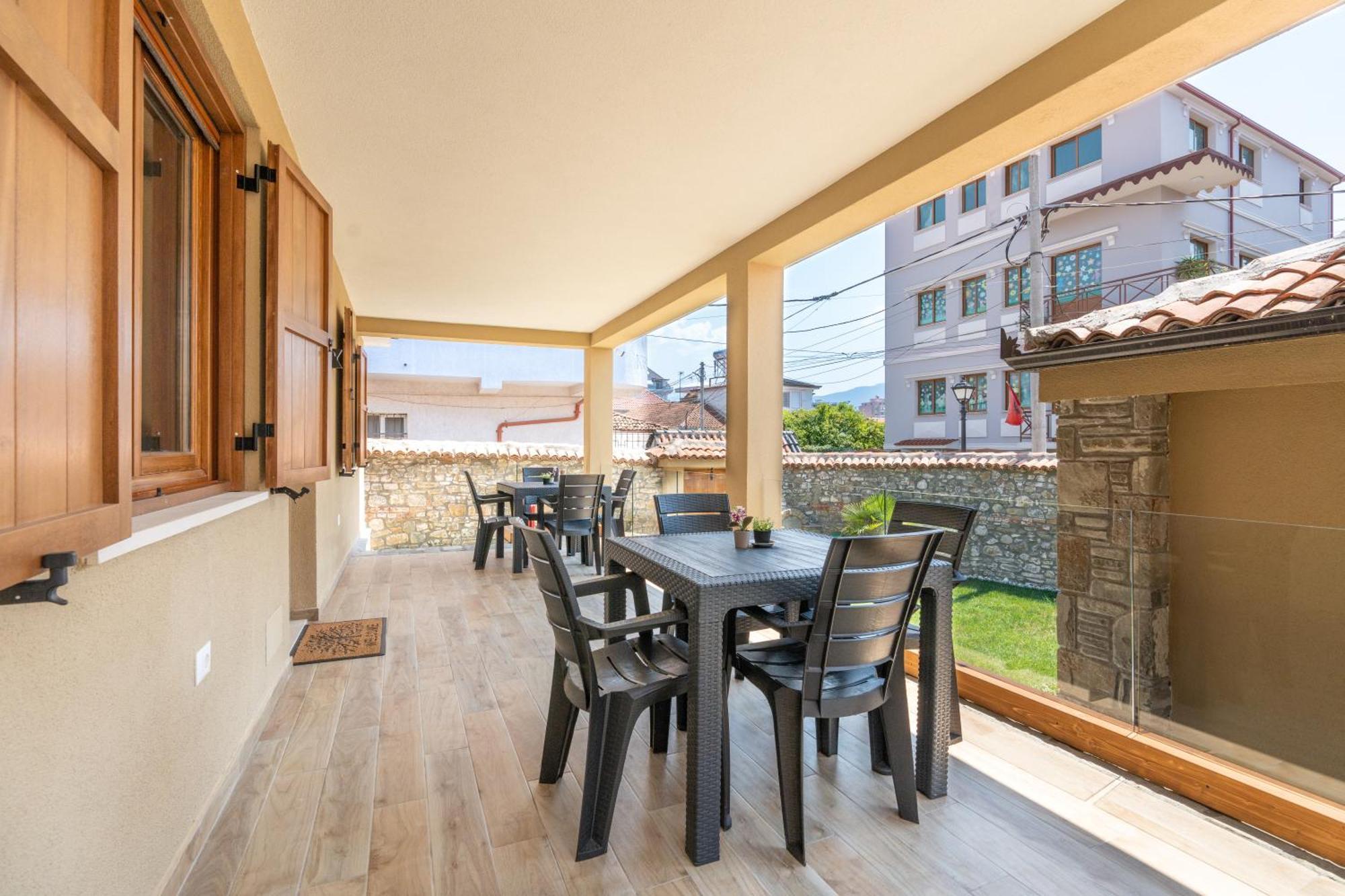 Villa Zoi A Stay To Remember I Located Inside The Castle Of Elbasan, On A Historic Roman Road Via Egnatia I Homemade Breakfast Эльбасан Экстерьер фото