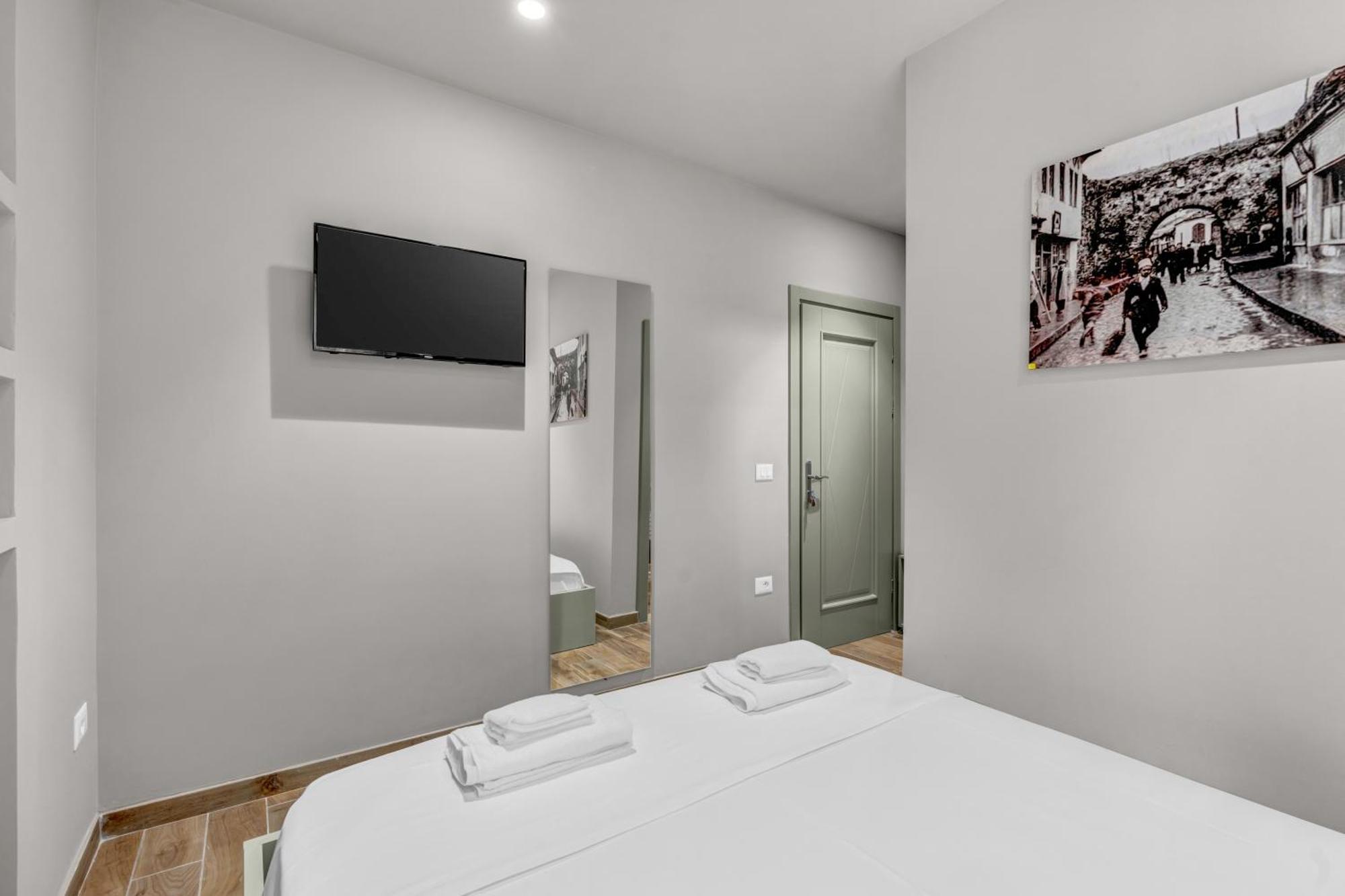 Villa Zoi A Stay To Remember I Located Inside The Castle Of Elbasan, On A Historic Roman Road Via Egnatia I Homemade Breakfast Эльбасан Экстерьер фото