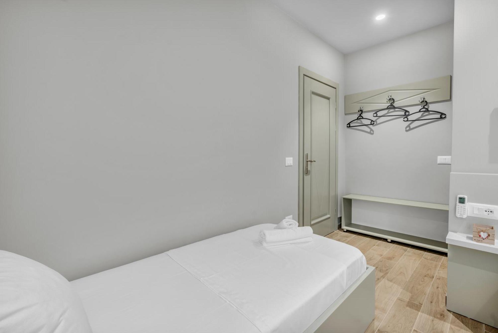 Villa Zoi A Stay To Remember I Located Inside The Castle Of Elbasan, On A Historic Roman Road Via Egnatia I Homemade Breakfast Эльбасан Экстерьер фото