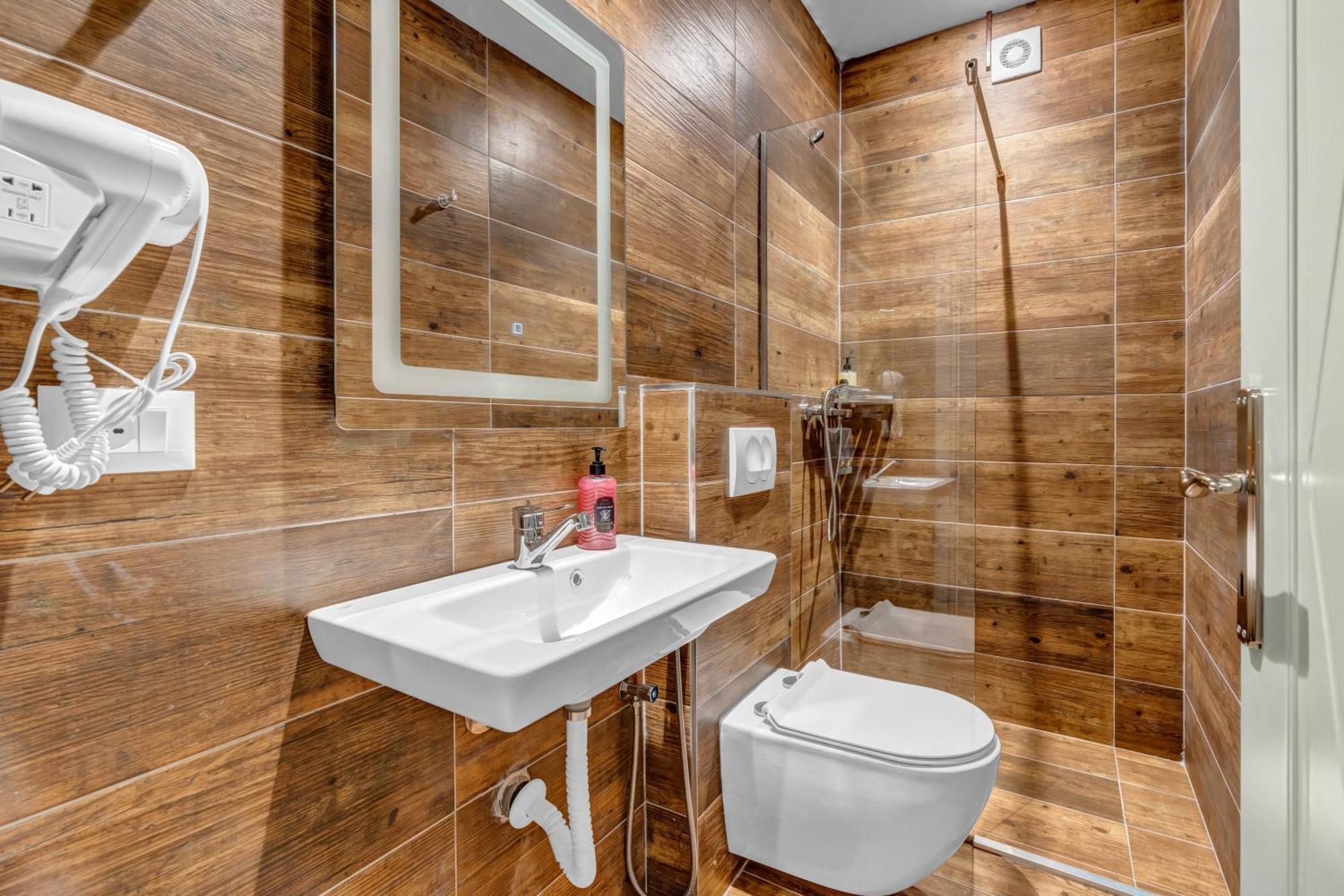 Villa Zoi A Stay To Remember I Located Inside The Castle Of Elbasan, On A Historic Roman Road Via Egnatia I Homemade Breakfast Эльбасан Экстерьер фото